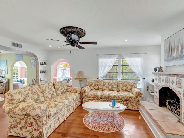 Дом в аренду по адресу 431 37th Street - фото 6608764