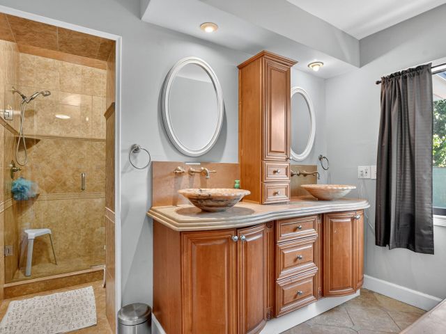 Продажа дома по адресу 1517 SE 4th Court - фото 6622033