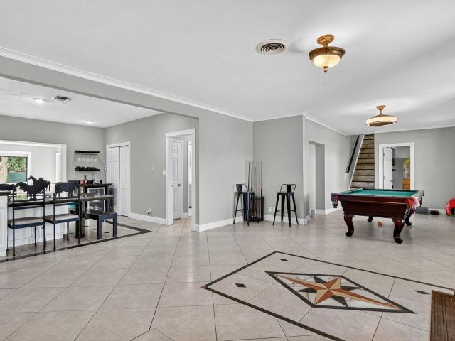 Продажа дома по адресу 1517 SE 4th Court - фото 6622046