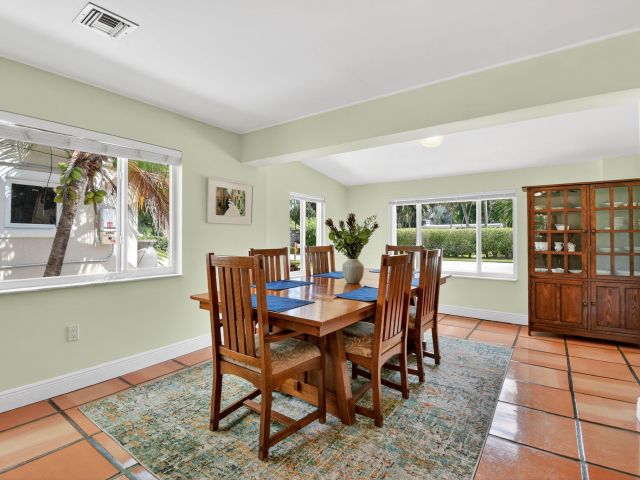 Продажа дома по адресу 1309 SW 19th Avenue - фото 6642329