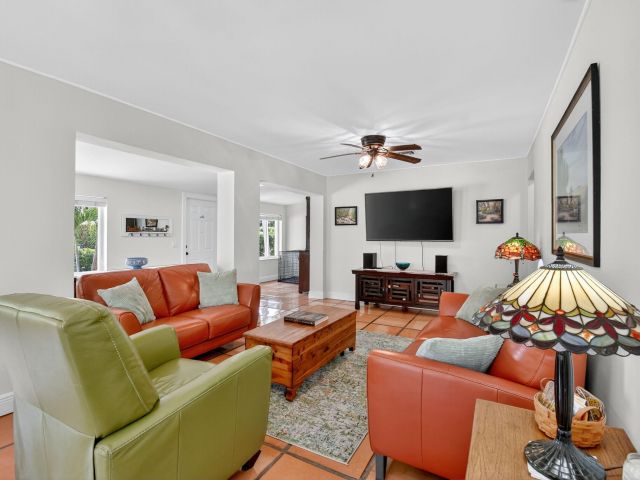 Продажа дома по адресу 1309 SW 19th Avenue - фото 6642331