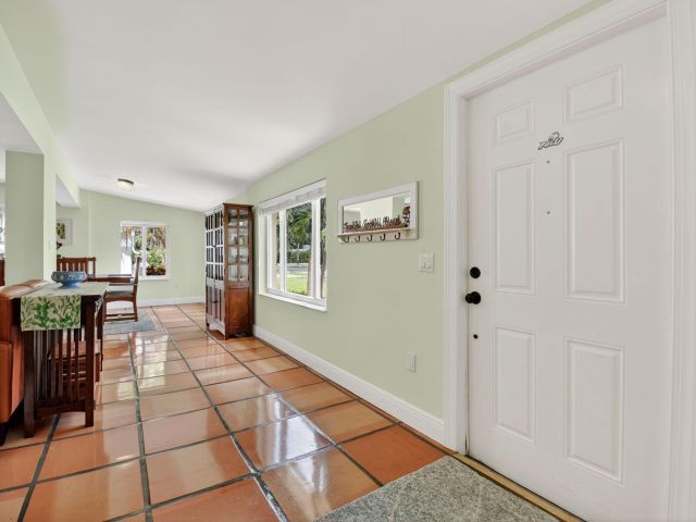 Продажа дома по адресу 1309 SW 19th Avenue - фото 6642335