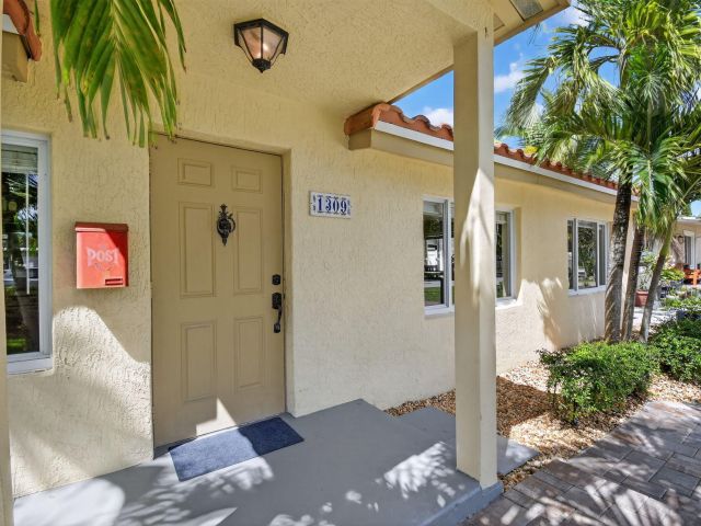 Продажа дома по адресу 1309 SW 19th Avenue - фото 6642336