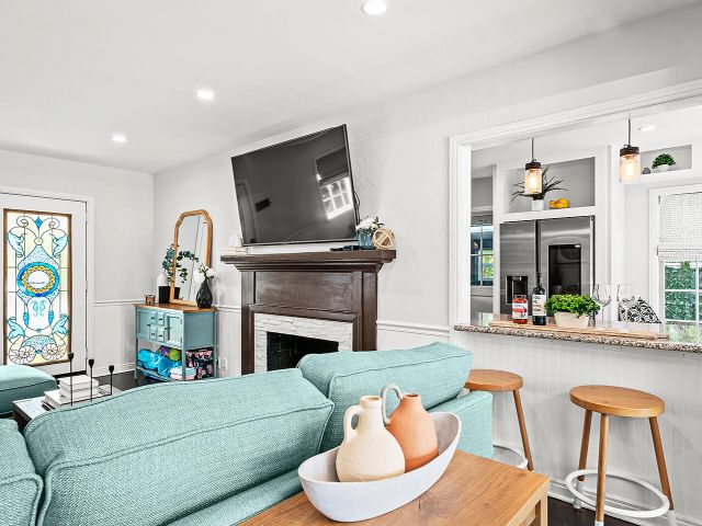 Продажа дома по адресу 4206 Washington Road - фото 6626123