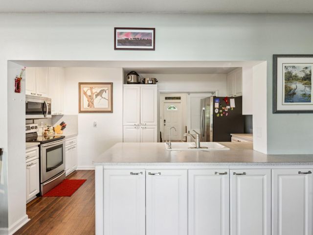 Продажа дома по адресу 221 NE 17th Street - фото 6608954