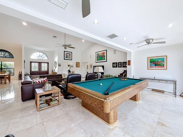 Продажа дома по адресу 11043 Boca Woods Lane - фото 6651786