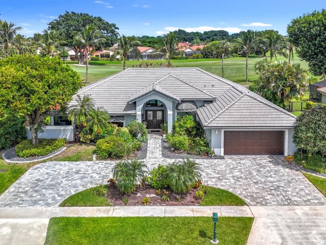 Продажа дома по адресу 11043 Boca Woods Lane - фото 6651801