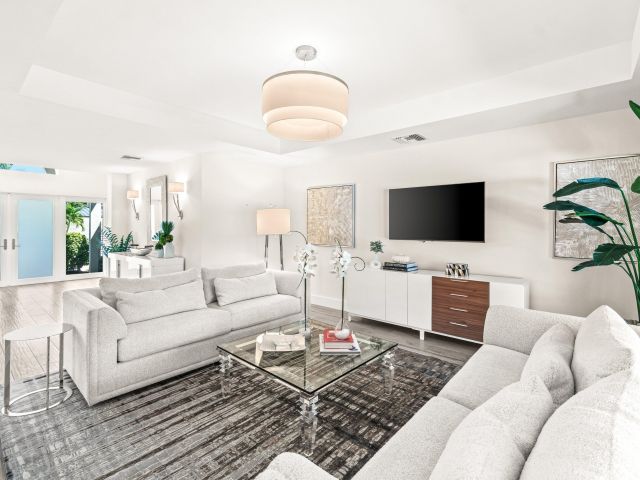 Дом в аренду по адресу 2367 Queen Palm Road - фото 6608811