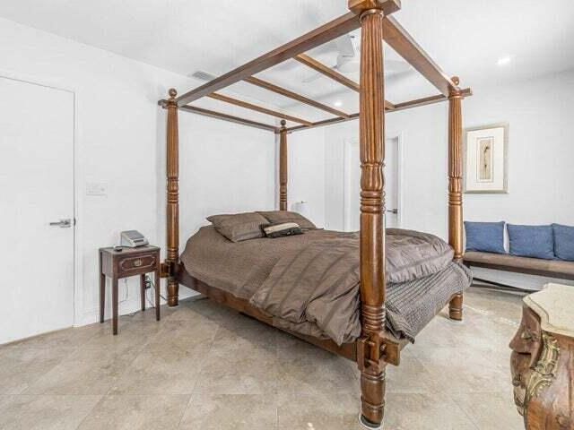 Дом в аренду по адресу 653 NW 10th Court - фото 6608823