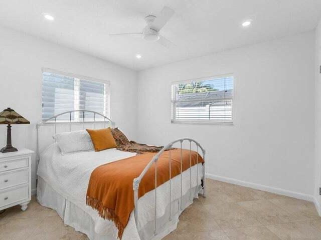 Дом в аренду по адресу 653 NW 10th Court - фото 6608824