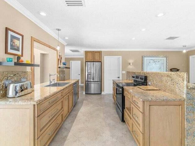 Дом в аренду по адресу 653 NW 10th Court - фото 6608831