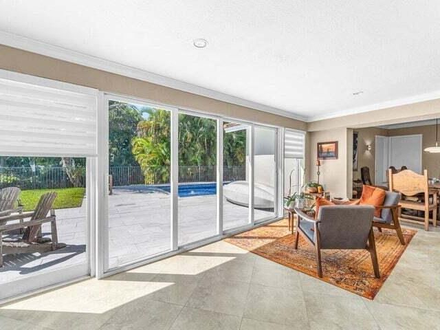 Дом в аренду по адресу 653 NW 10th Court - фото 6608834