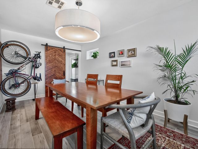 Продажа дома по адресу 217 E 23rd Street - фото 6622287