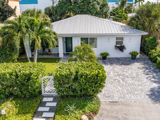 Продажа дома по адресу 217 E 23rd Street - фото 6622305