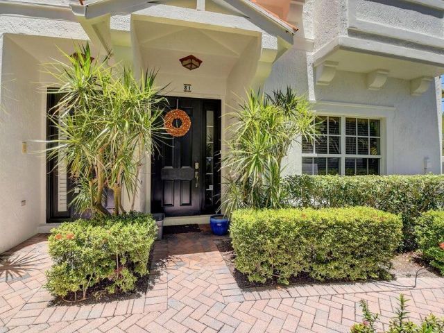 Дом в аренду по адресу 295 NE 5th Avenue 31 - фото 6608990