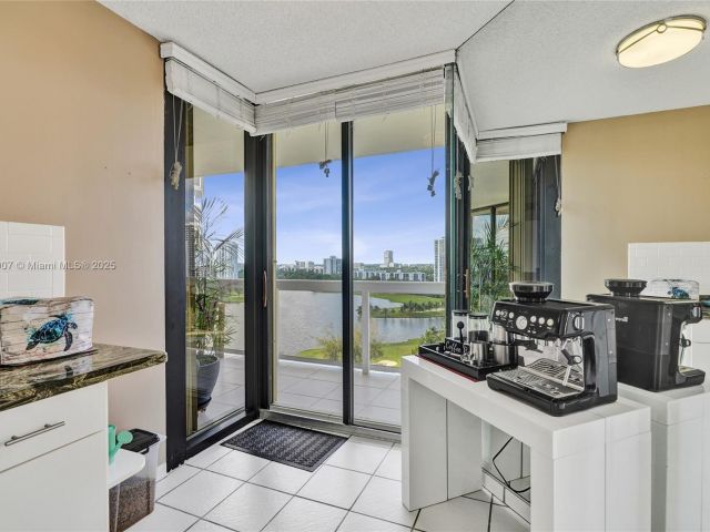 Продажа квартиры #1409 - фото 6608584