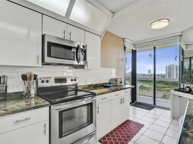 Продажа квартиры #1409 - фото 6608585