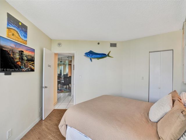 Продажа квартиры #1409 - фото 6608588