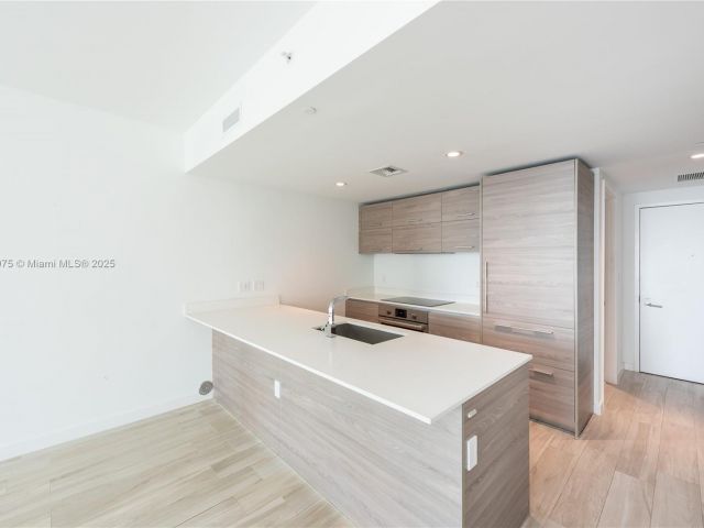 Продажа квартиры #1003 - фото 6609523