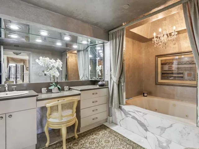 Продажа квартиры #1102 - фото 6639628