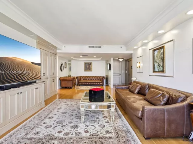 Продажа квартиры #1102 - фото 6639635