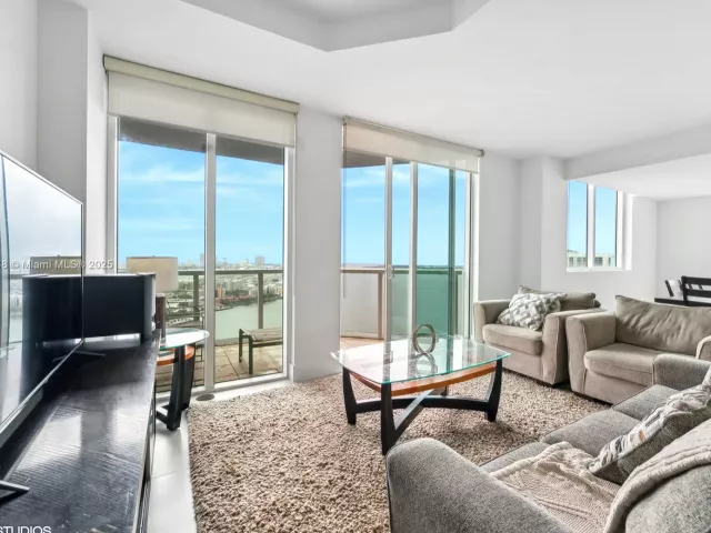 Продажа квартиры #3903 - фото 6612490