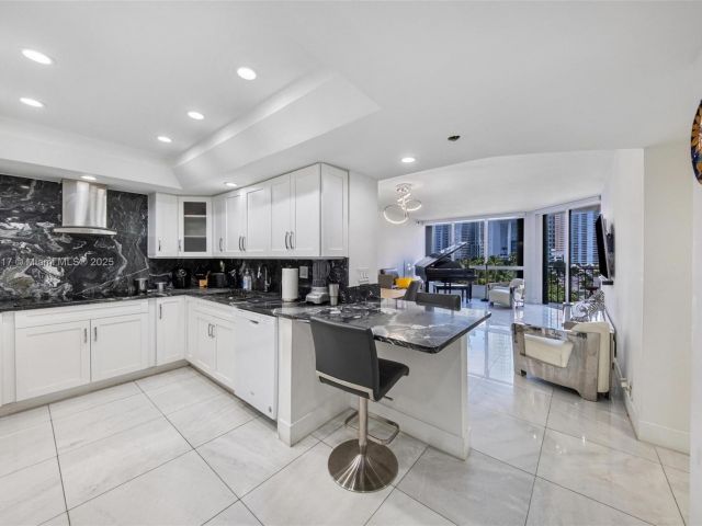 Продажа квартиры #A710 - фото 6609688