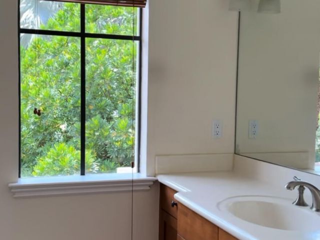 Дом в аренду по адресу 9407 Bridgebrook Drive - фото 6622968