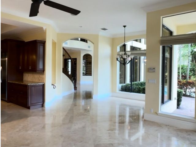 Дом в аренду по адресу 9407 Bridgebrook Drive - фото 6622976