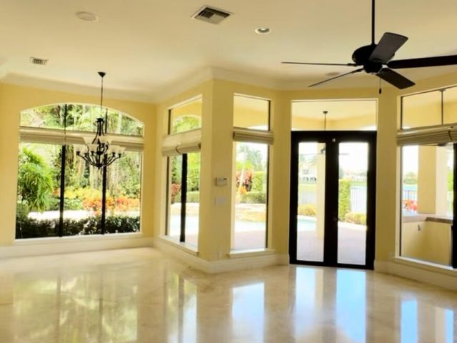 Дом в аренду по адресу 9407 Bridgebrook Drive - фото 6622981