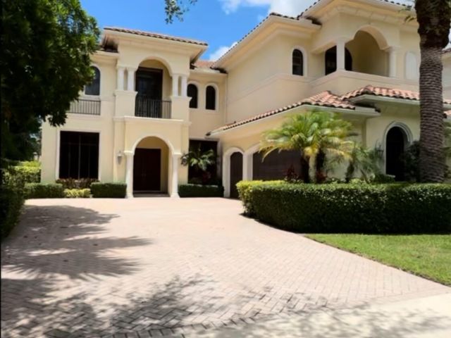 Дом в аренду по адресу 9407 Bridgebrook Drive - фото 6622984