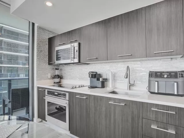 Продажа квартиры #2201 - фото 6952616