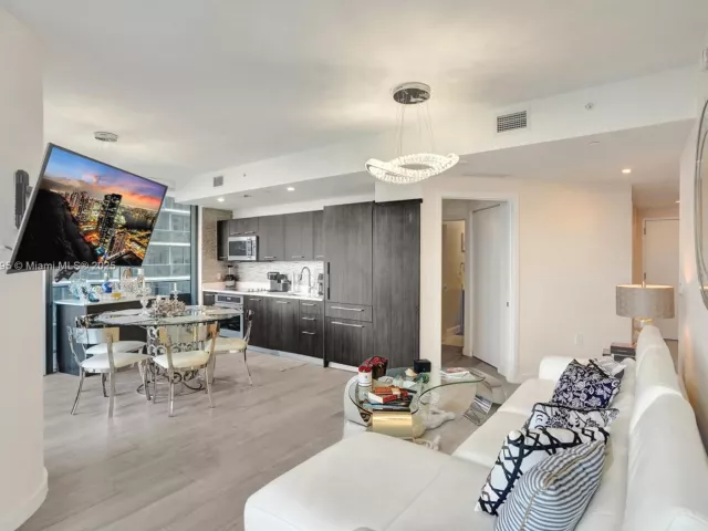 Продажа квартиры #2201 - фото 6952622