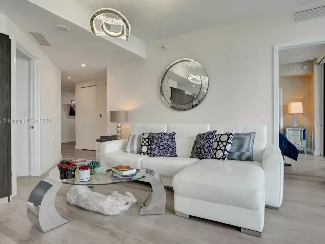 Продажа квартиры #2201 - фото 6952624