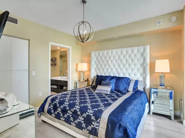 Продажа квартиры #2201 - фото 6952614