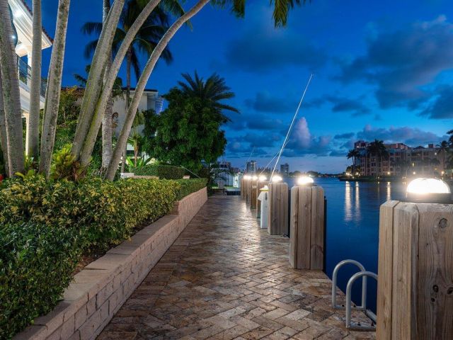 Продажа дома по адресу 155 SE Spanish Trail - фото 6610642