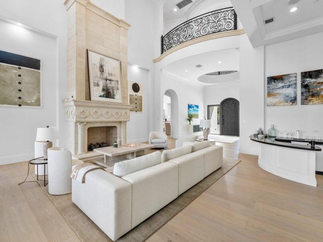 Продажа дома по адресу 155 SE Spanish Trail - фото 6679233