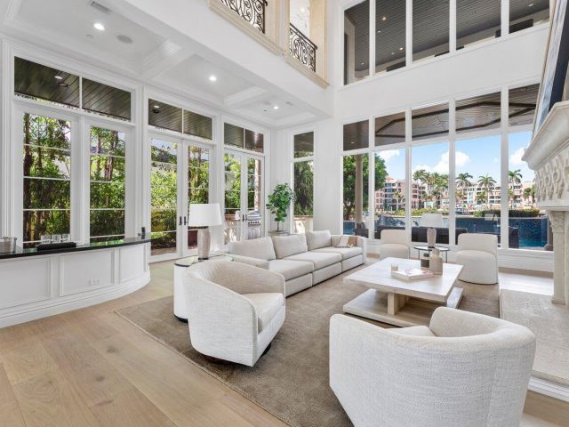 Продажа дома по адресу 155 SE Spanish Trail - фото 6679236