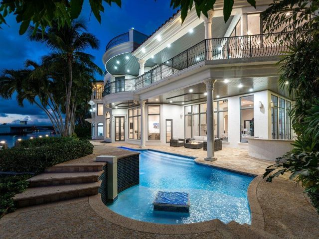 Продажа дома по адресу 155 SE Spanish Trail - фото 6679251