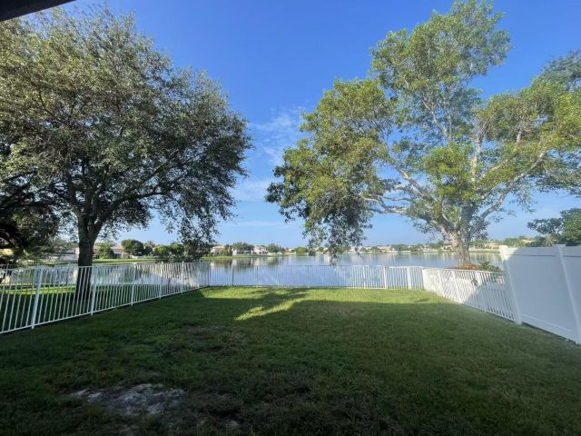 Дом в аренду по адресу 3278 Turtle Cove - фото 6610636