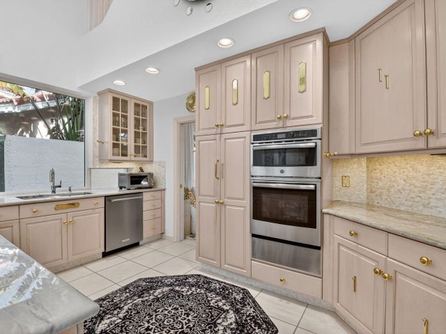 Продажа дома по адресу 16670 Senterra Drive - фото 6656745