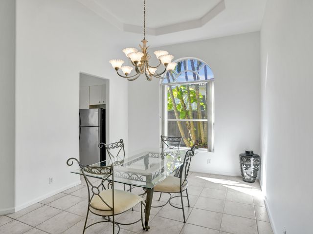 Продажа дома по адресу 15874 Vivanco Street - фото 6626579