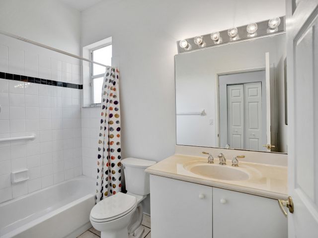 Продажа дома по адресу 15874 Vivanco Street - фото 6626583