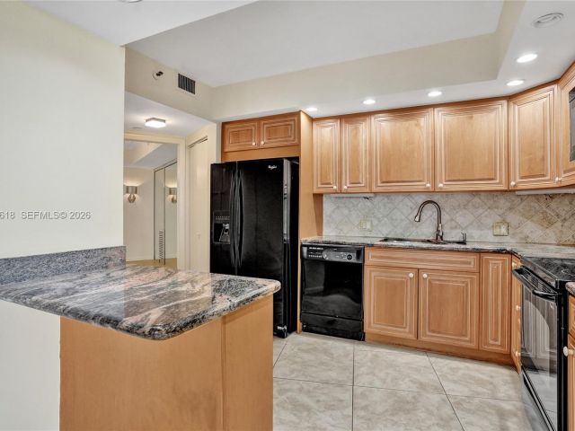 Продажа квартиры #2110 - фото 7528324