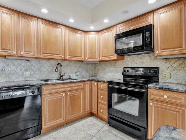 Продажа квартиры #2110 - фото 7528330