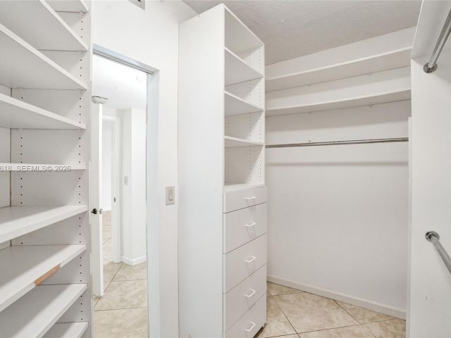 Продажа квартиры #2110 - фото 7528338