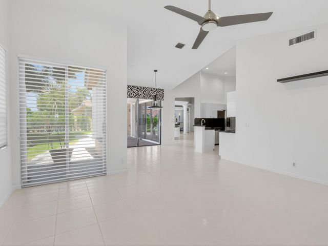 Продажа дома по адресу 10028 Venezia Place - фото 6643935