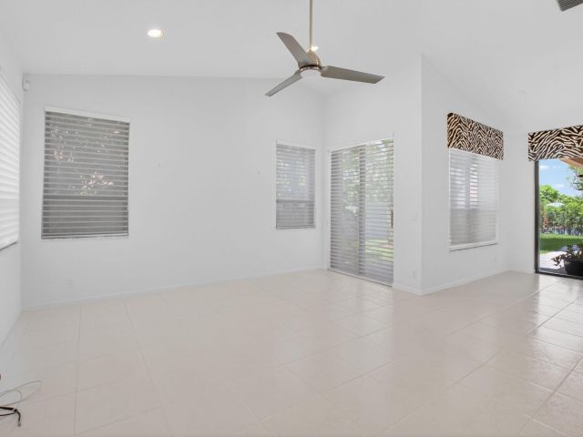 Продажа дома по адресу 10028 Venezia Place - фото 6643936