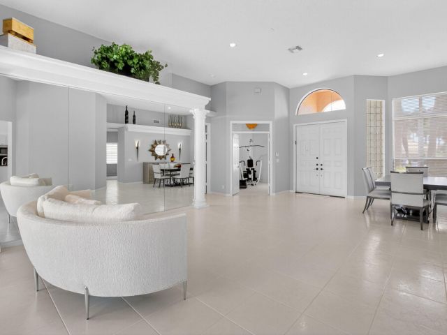 Продажа дома по адресу 10028 Venezia Place - фото 6643944