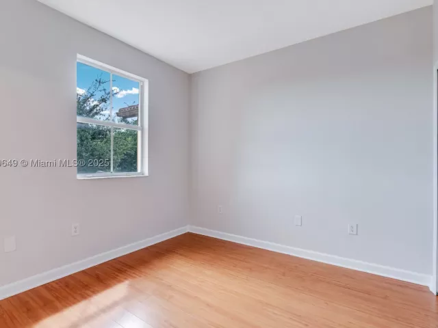 Продажа дома по адресу 8450 NW 113th Psge - фото 9355254